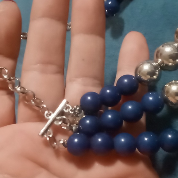 Paparazzi layered necklace on a rolo chain with matching earrings. - Picture 3 of 4